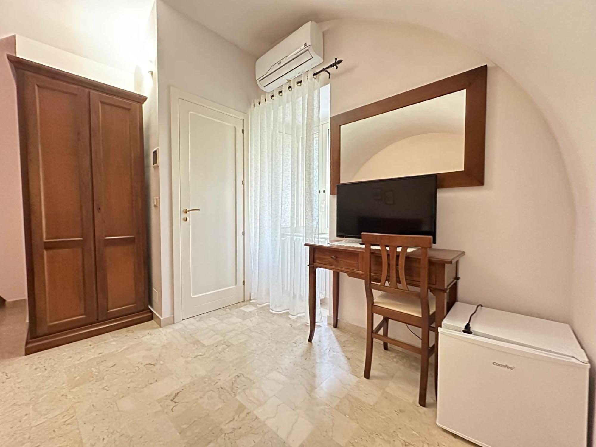Historic B&B Apartments Home เคียรามอนเตกุลฟิ ภายนอก รูปภาพ