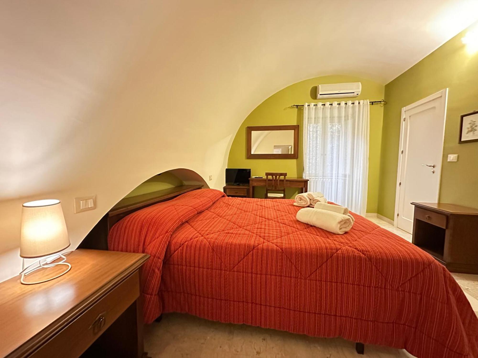 Historic B&B Apartments Home เคียรามอนเตกุลฟิ ภายนอก รูปภาพ